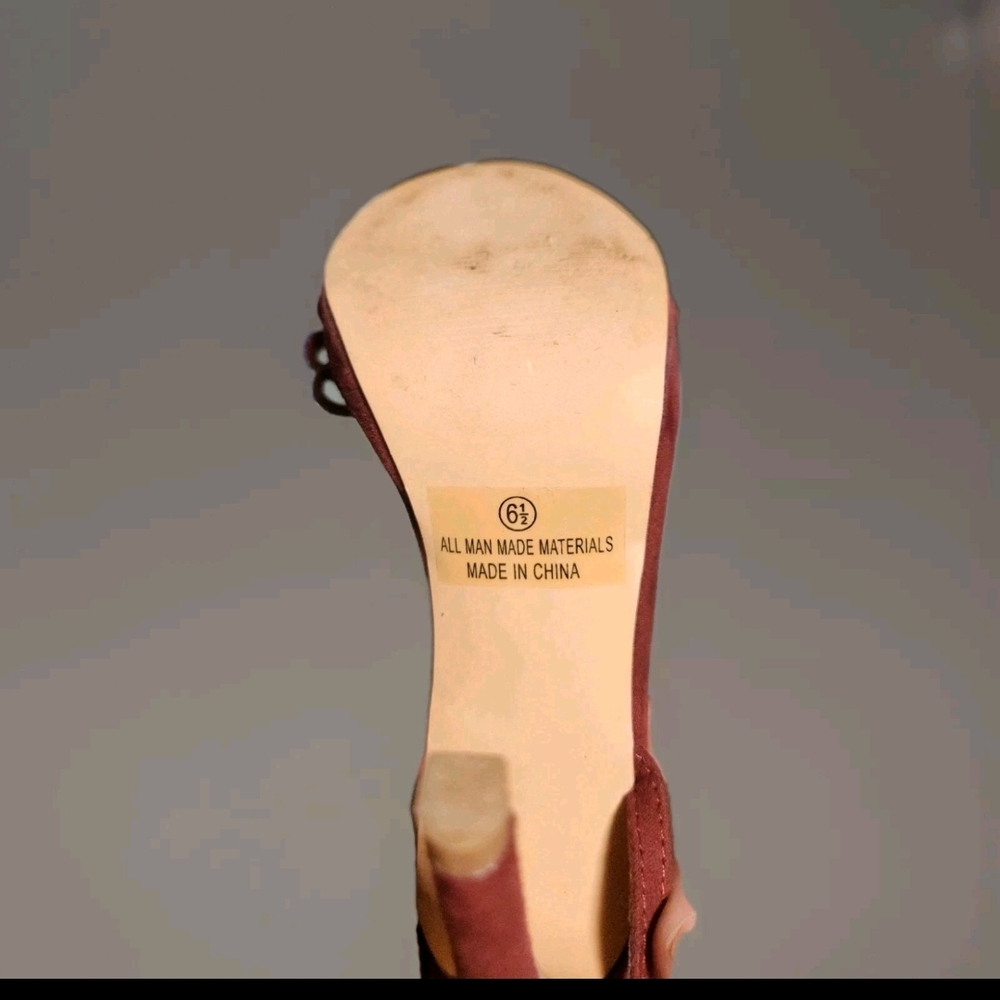 Maroon Heels - Picture 3 of 3